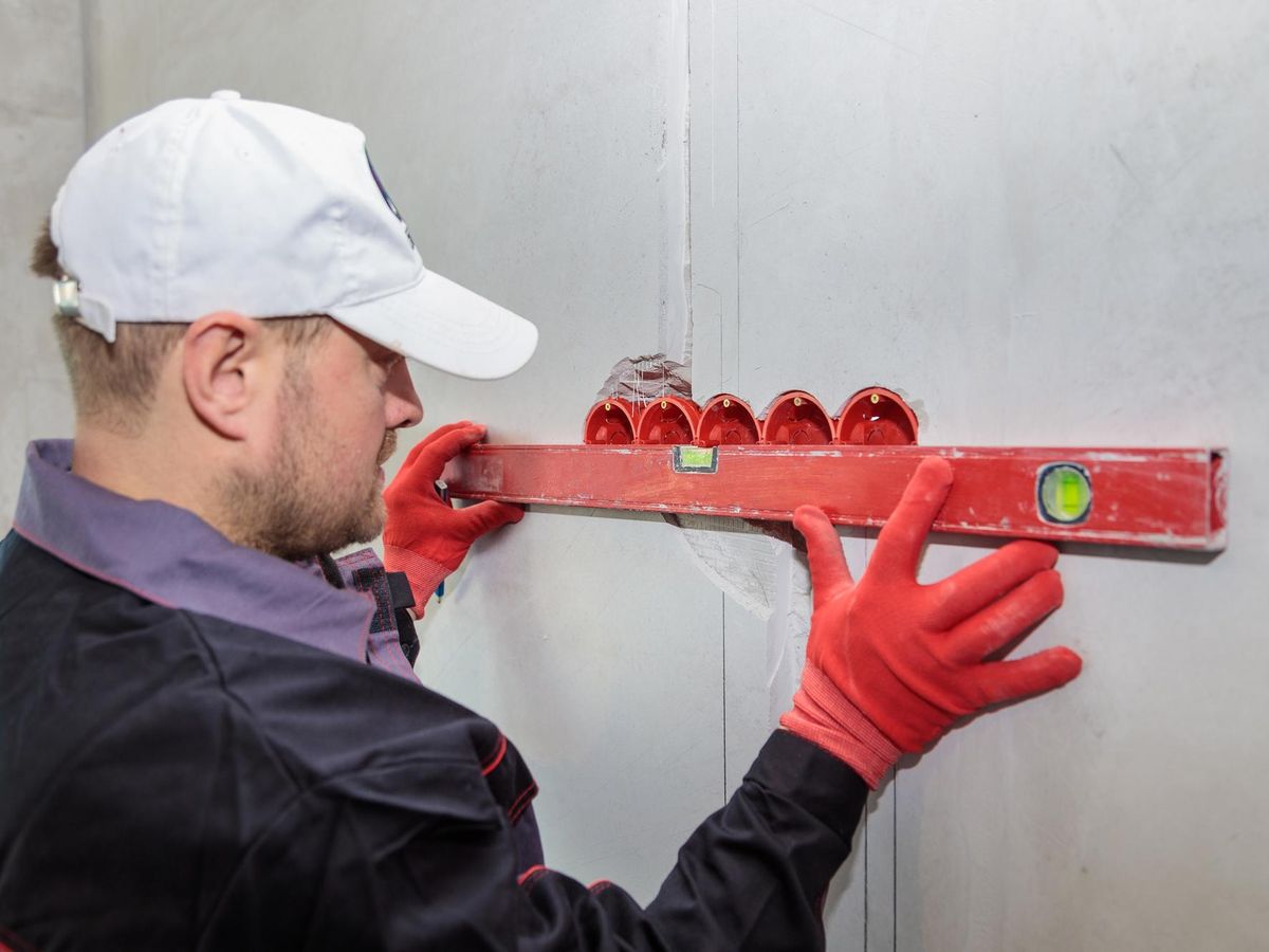 Jak wybrać trwałe i bezpieczne instalacje basenowe na lata użytkowania?